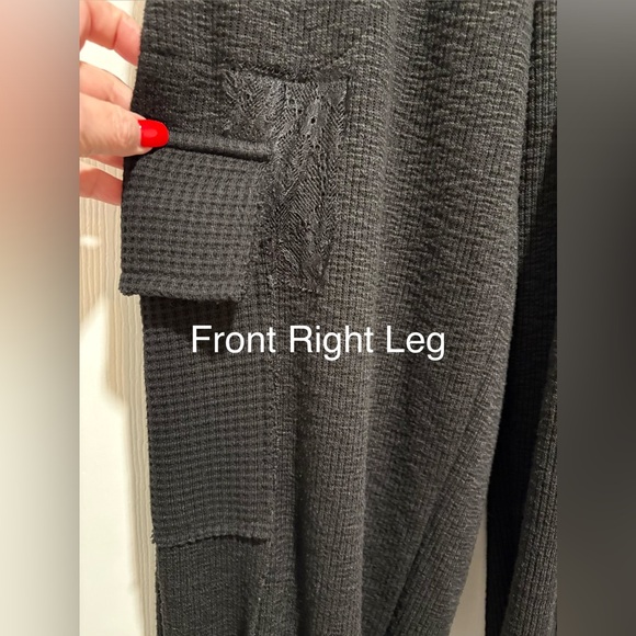 POL Black Waffle Knit Cargo Pocket Joggers with Lace Patches Size Small EUC - Picture 10 of 11